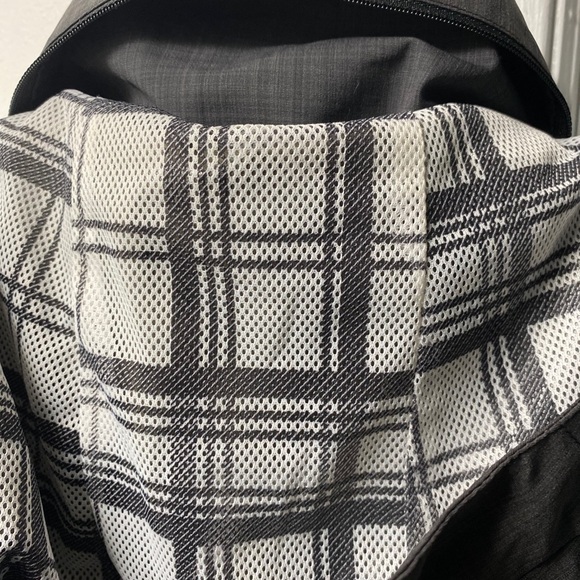 Jacket - Picture 7 of 10